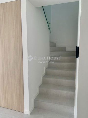 Eladó ikerház, Törökbálinton 171.5 M Ft, 5 szobás
