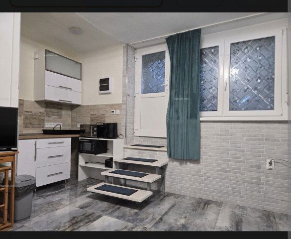 Eladó téglalakás, Budapesten, II. kerületben, Bajvívó utcában