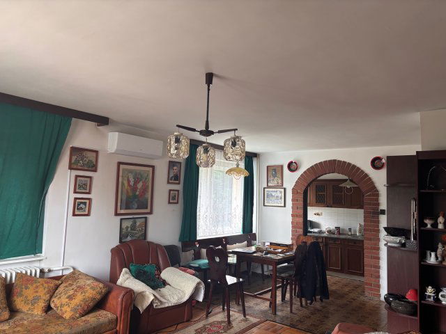 Eladó családi ház, Pomázon 265 M Ft, 5+4 szobás