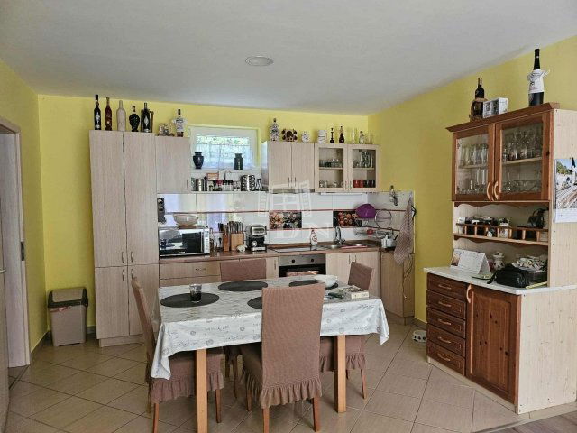 Eladó családi ház, Gyömrőn 118 M Ft, 1+2 szobás