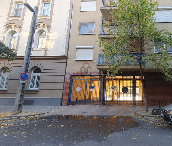 Eladó garázs, Budapesten, XIII. kerületben 6.9 M Ft
