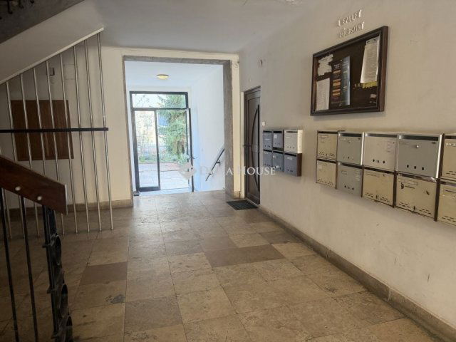 Kiadó téglalakás, albérlet, I. kerületben, Úri utcában