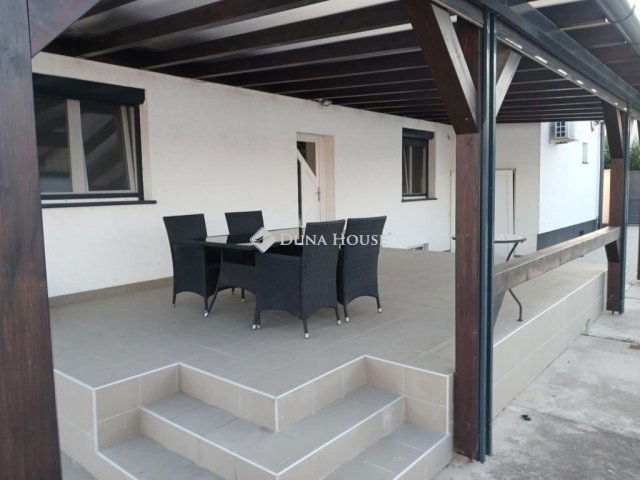 Eladó családi ház, Budapesten, XVII. kerületben 185 M Ft