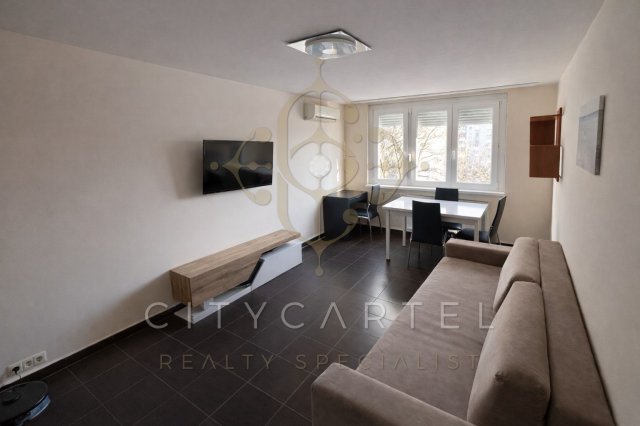 Eladó panellakás, Budapesten, III. kerületben 79.5 M Ft