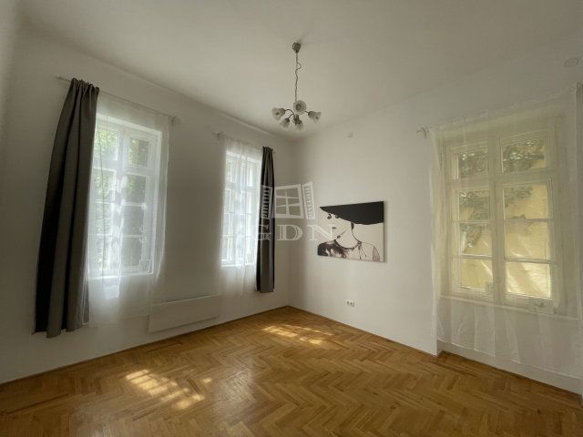 Eladó téglalakás, Budapesten, V. kerületben 94.5 M Ft, 2 szobás