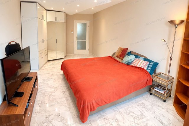 Eladó panellakás, Budapesten, XI. kerületben, Etele úton 78 M Ft