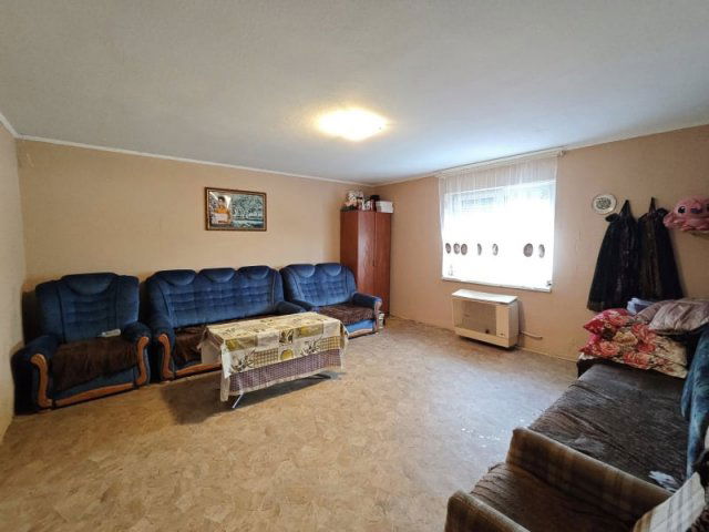 Eladó családi ház, Pilisen 48 M Ft, 2 szobás