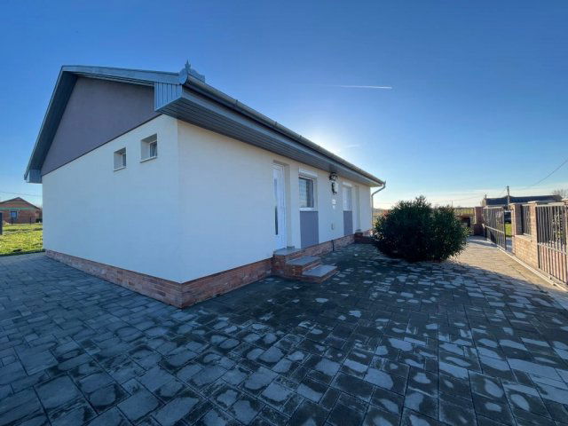 Eladó nyaraló, Buzsákon 72.9 M Ft, 2+2 szobás