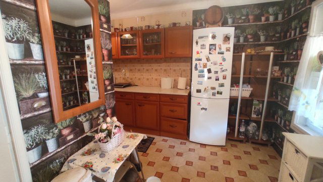Eladó családi ház, Kulcson 22.5 M Ft, 1 szobás