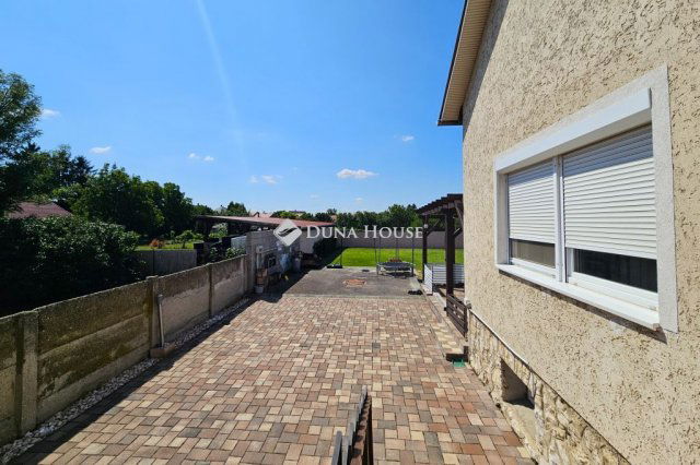 Eladó családi ház, Kónyon, Kazinczy utcában 78.9 M Ft, 3 szobás