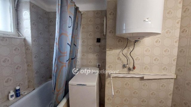 Eladó téglalakás, Budapesten, IV. kerületben 47 M Ft, 1 szobás