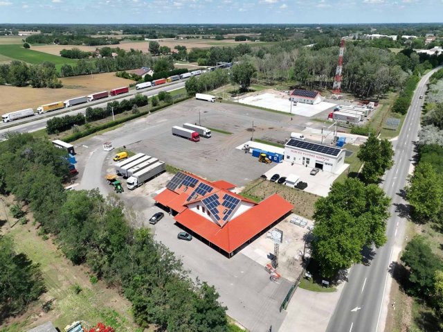 Eladó ipari ingatlan, Röszkén 5000 M Ft / költözzbe.hu