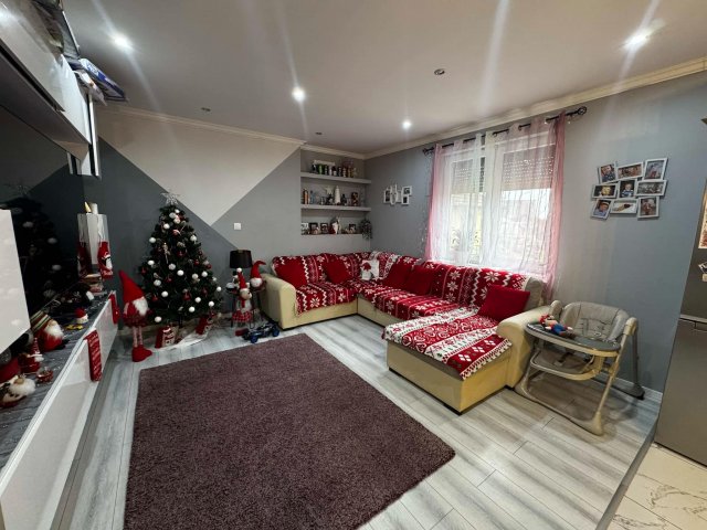 Eladó családi ház, Hosszúpályin 40 M Ft, 5 szobás