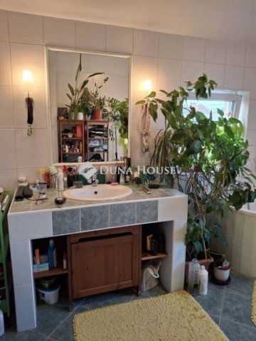 Eladó téglalakás, Budapesten, XX. kerületben 120 M Ft