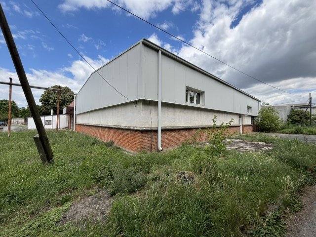 Eladó ipari ingatlan, Almásfüzitőn 599 M Ft