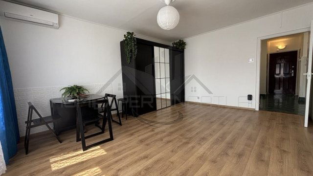 Eladó panellakás, Budapesten, X. kerületben 53.9 M Ft, 2 szobás