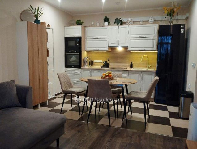 Eladó téglalakás, Polgárdin 45 M Ft, 1+1 szobás