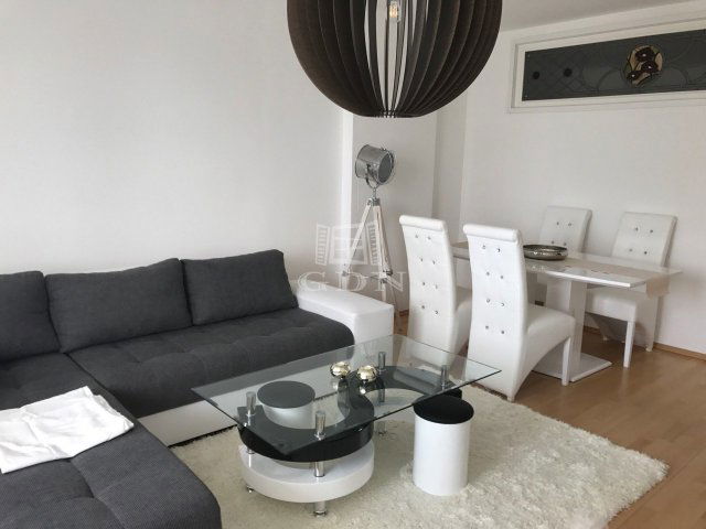 Eladó téglalakás, Budapesten, IX. kerületben 150 M Ft, 3 szobás