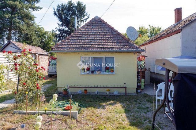 Eladó nyaraló, Téten 14.99 M Ft, 1 szobás / költözzbe.hu