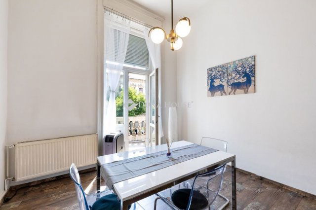 Eladó téglalakás, Budapesten, VII. kerületben, Damjanich utcában