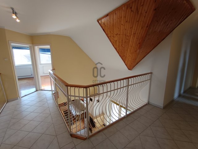 Eladó családi ház, Debrecenben 125.9 M Ft, 7 szobás