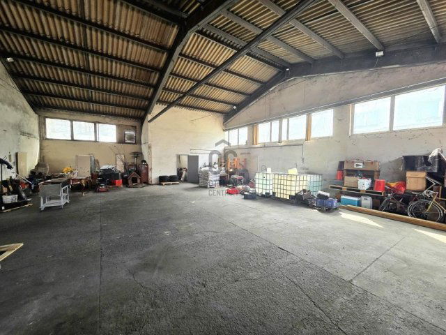 Eladó ipari ingatlan, Pécelen 300 M Ft / költözzbe.hu