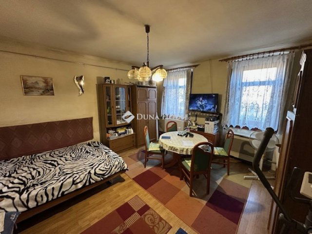 Eladó családi ház, Előszálláson 15.5 M Ft, 4 szobás