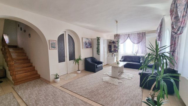 Eladó családi ház, Nyíregyházán 95 M Ft, 4 szobás