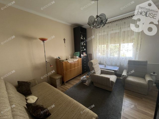 Eladó családi ház, Miskén 24.5 M Ft, 4 szobás