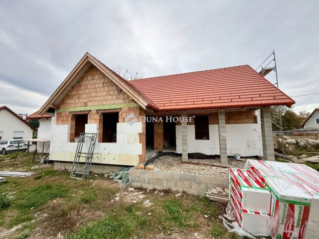 Eladó családi ház, Nemesvámoson 109 M Ft, 4 szobás