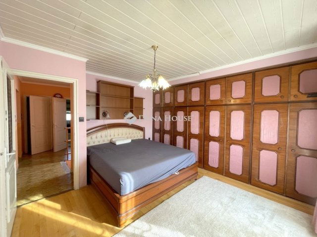 Eladó családi ház, Nagykőrösön 74.9 M Ft, 6 szobás