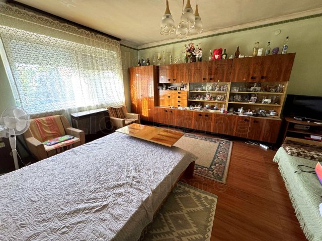 Eladó családi ház, Balatonszárszón 84.9 M Ft, 3 szobás