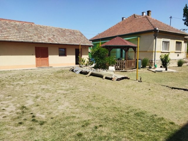 Eladó családi ház, Nagykátán 39.9 M Ft, 3 szobás