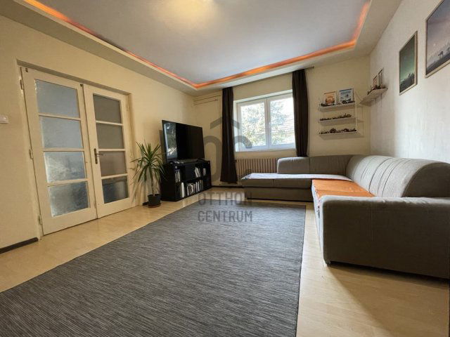 Eladó téglalakás, Budakeszin 118 M Ft, 4 szobás