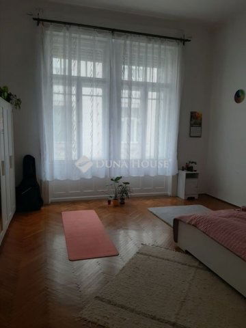 Eladó téglalakás, Budapesten, VIII. kerületben 130 M Ft