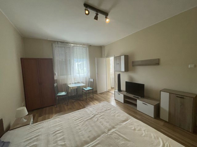 Eladó téglalakás, Miskolcon, Gagarin utcában 21.5 M Ft, 1 szobás