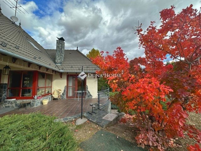 Eladó családi ház, Kecskeméten 165 M Ft, 5 szobás