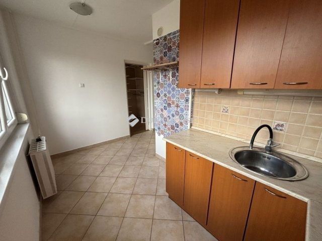 Eladó panellakás, Kecskeméten 52.9 M Ft, 3 szobás