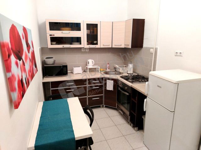 Eladó téglalakás, Budapesten, VII. kerületben, Barcsay utcában