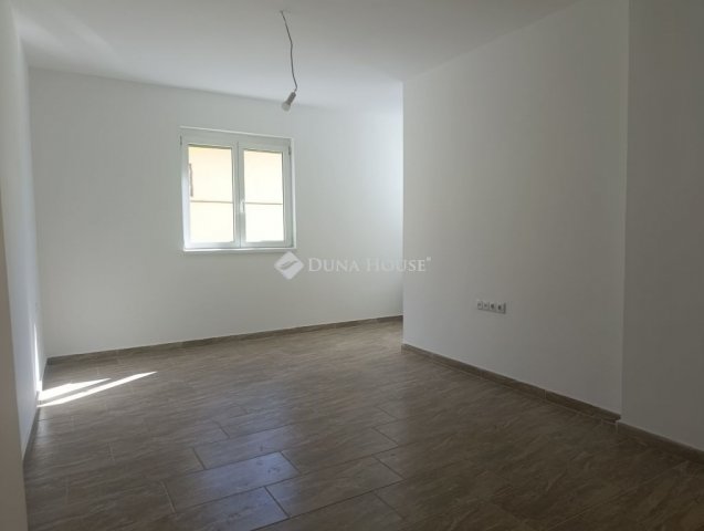 Eladó családi ház, Bagon 79.9 M Ft, 5 szobás