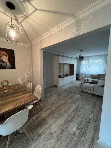 Kiadó panellakás, albérlet, Komáromban 280 E Ft / hó, 3 szobás