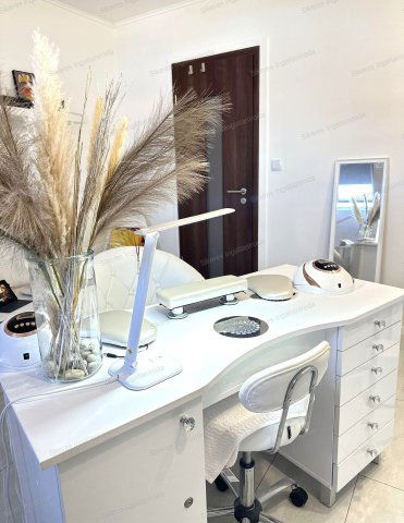 Kiadó üzlethelyiség, Tatán 160 E Ft / hó, 1 szobás