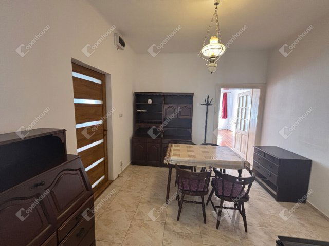 Eladó családi ház, Győrött 179 M Ft, 7 szobás