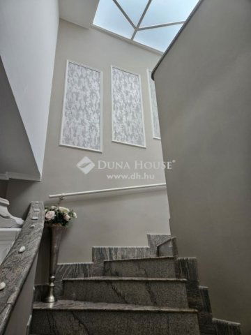 Eladó családi ház, Kecskeméten 199 M Ft, 5 szobás