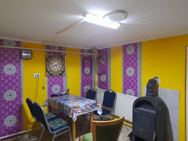 Eladó családi ház, Tatabányán 17 M Ft, 2 szobás