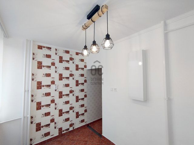 Eladó panellakás, Nyíregyházán 55.9 M Ft, 3 szobás