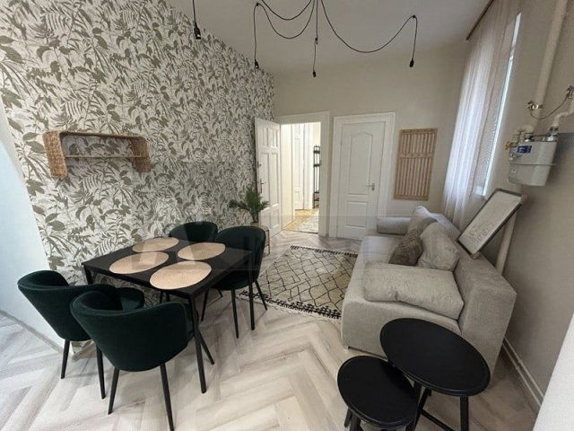 Kiadó téglalakás, albérlet, Szegeden 240 E Ft / hó, 2 szobás