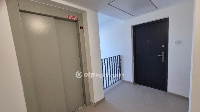 Eladó téglalakás, Szegeden 205 M Ft, 4 szobás