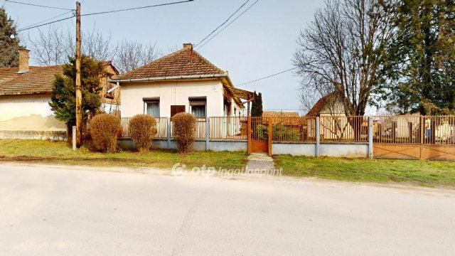 Eladó családi ház, Tiszavasváriban 17.5 M Ft, 2 szobás