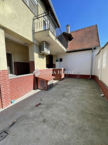 Eladó családi ház, Győrött 139 M Ft, 6 szobás